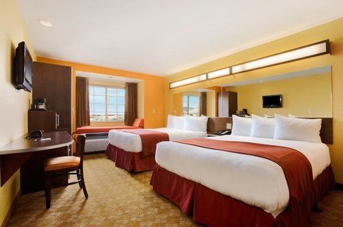Hotel Microtel And By Wyndham