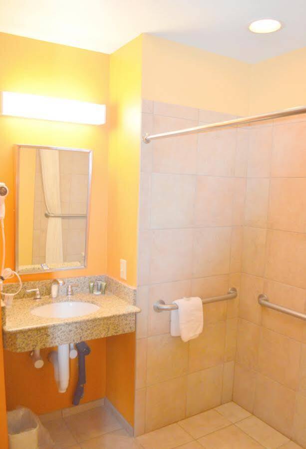 Hotel Microtel And By Wyndham 3*