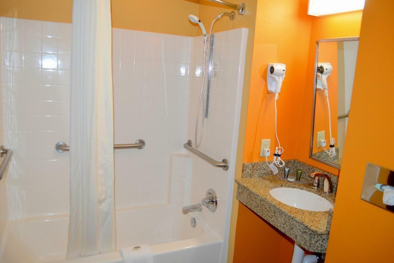 Microtel And By Wyndham 3* Rawlins